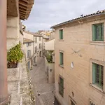La Bourgade D'uzes Yourhosthelper