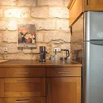 La Bourgade D'uzes Yourhosthelper アパート