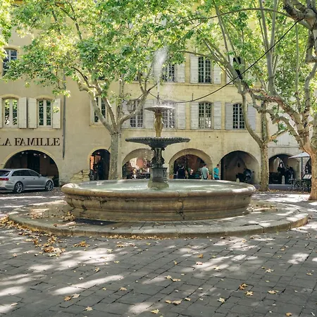 La Bourgade D'uzes Yourhosthelper Apartament *