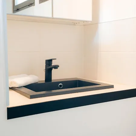 La Bourgade D'uzes Yourhosthelper Apartament *