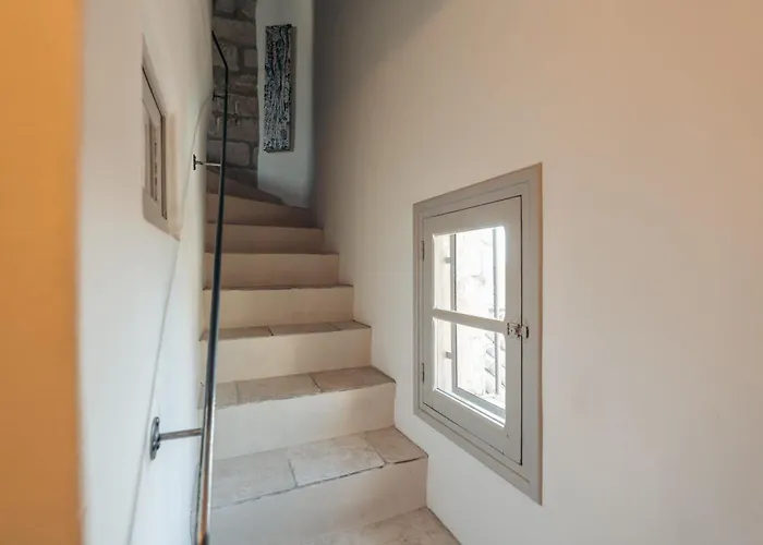 La Bourgade D'uzes Yourhosthelper * Uzès