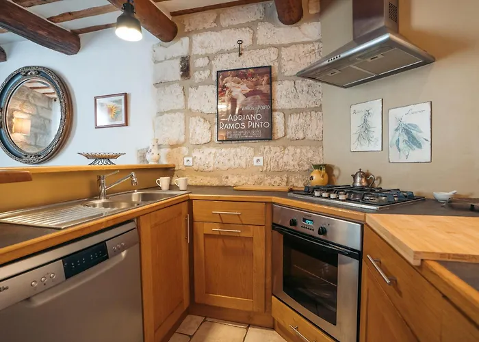 La Bourgade D'uzes Yourhosthelper * Uzès