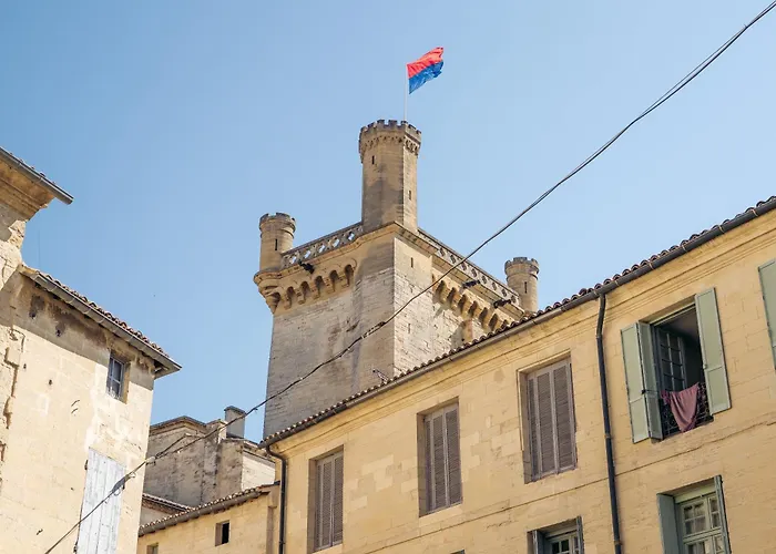 La Bourgade D'uzes Yourhosthelper